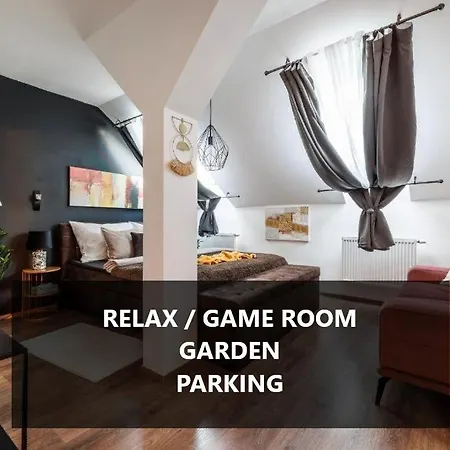 Spacious Flat & Parking Possibility, 3 Stops To Wenceslav Square Prague Exterior photo